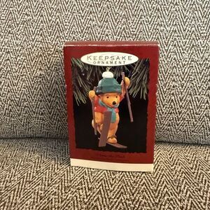 Hallmark Keepsake‎ Ornament Winnie the Pooh Skiing Disney Collection
